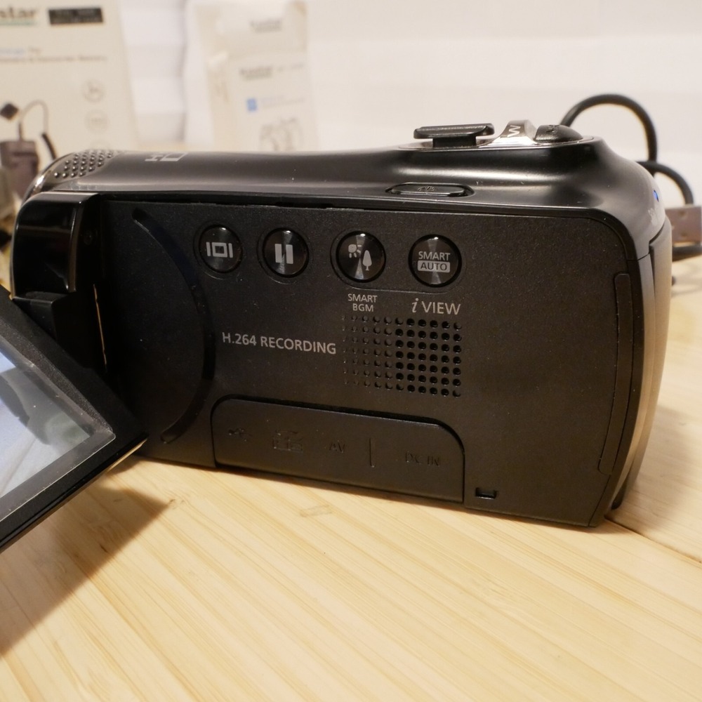 Samsung SMX-F54 Camcorder - 16GB Internal Memory (can also use SD cards) bundle - Picture 3 of 16